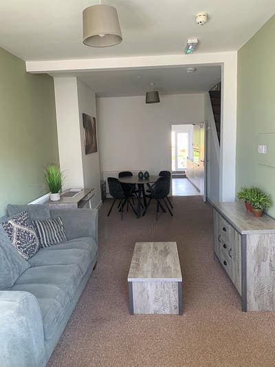 Small Double room to rent near NDDH  Main Photo