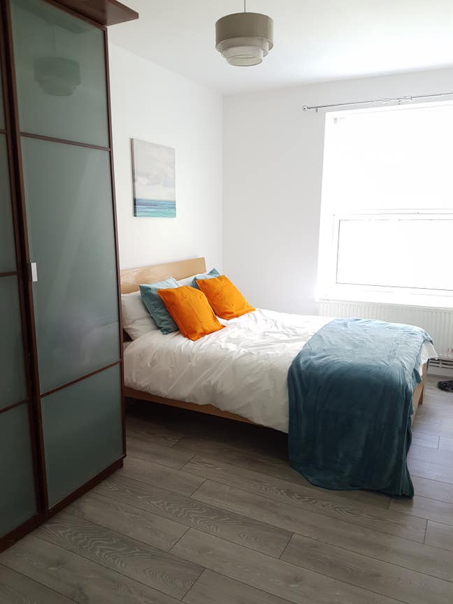 1 room available in new 4bd flat Main Photo