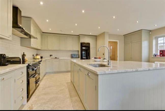 Top Floor Accommodation Main Photo