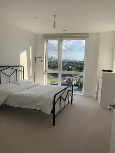 Large Double Room with Private Bathroom - New Flat Main Photo