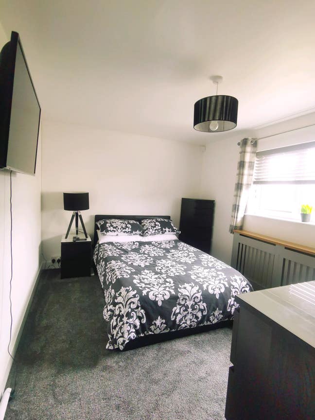 Furnished double room to rent Main Photo