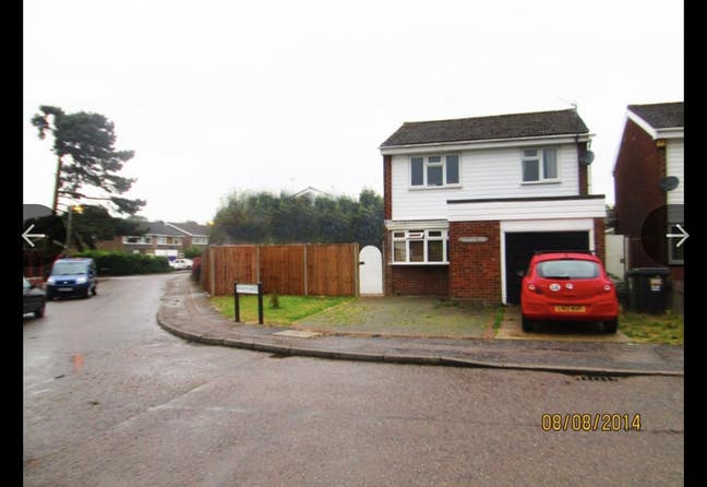 Single clean room available  NOW ! Main Photo