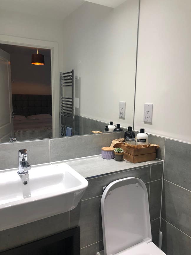 Large en-suite room  Main Photo