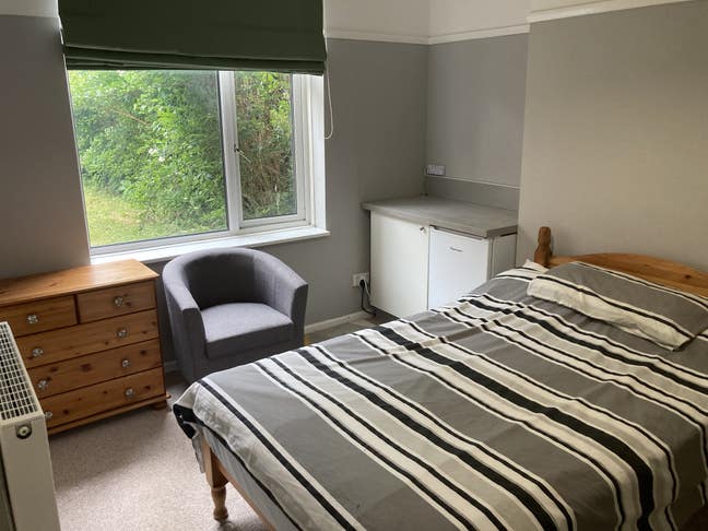 Double bedroom with garden view Main Photo
