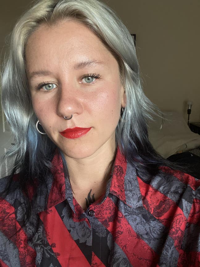 Looking for a room Main Photo