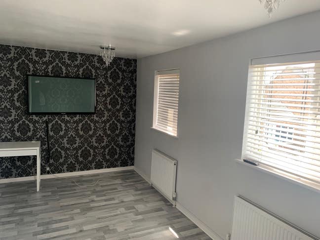 Double Room with In Extremely Clean/New Home Main Photo