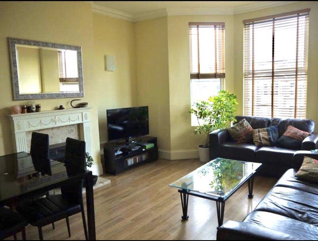 Bright Double Room with En Suite in Kensal Green  Main Photo