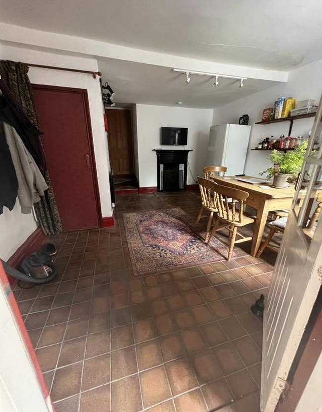 Double room/King/ furnished - Hereford Town Centre Main Photo