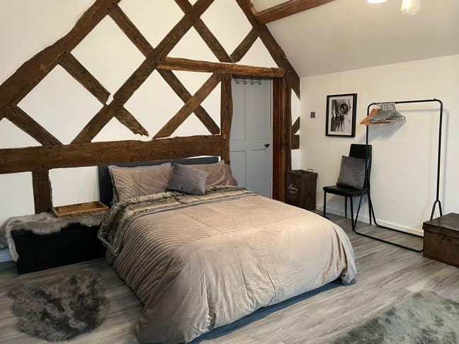 A must-see huge double room in professional share  Main Photo