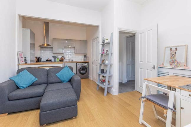 2 bed period flat, private parking, Gloucester Rd Main Photo