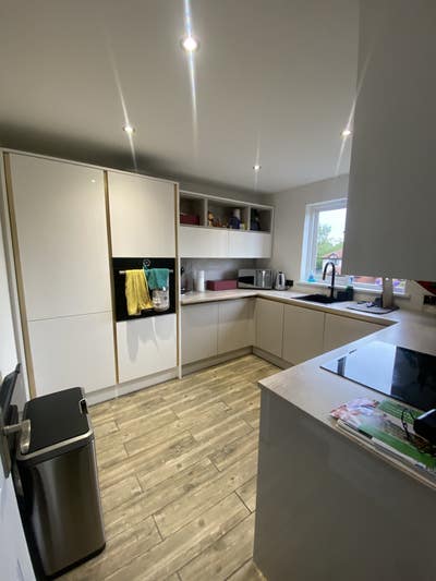 Amazing Double Room &pound;900 All Bills Included.  Main Photo