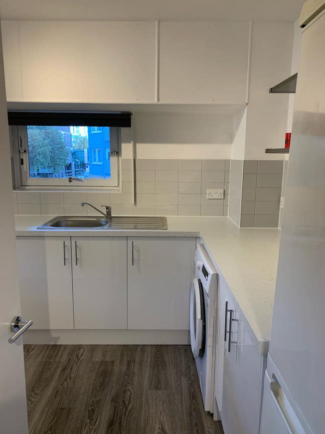 SE1 Newly Renovated 1 Bed Close to Everything Main Photo