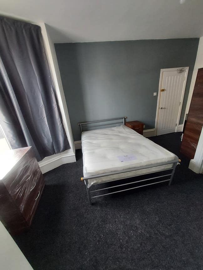 **Furnished Rooms - En Suites ** Main Photo