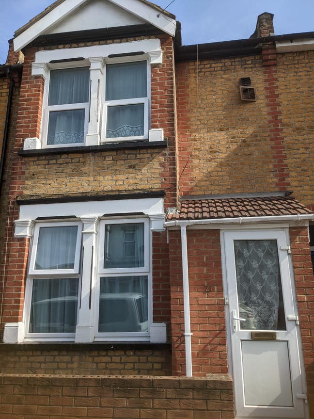 Lovely spacious house in Hounslow Main Photo