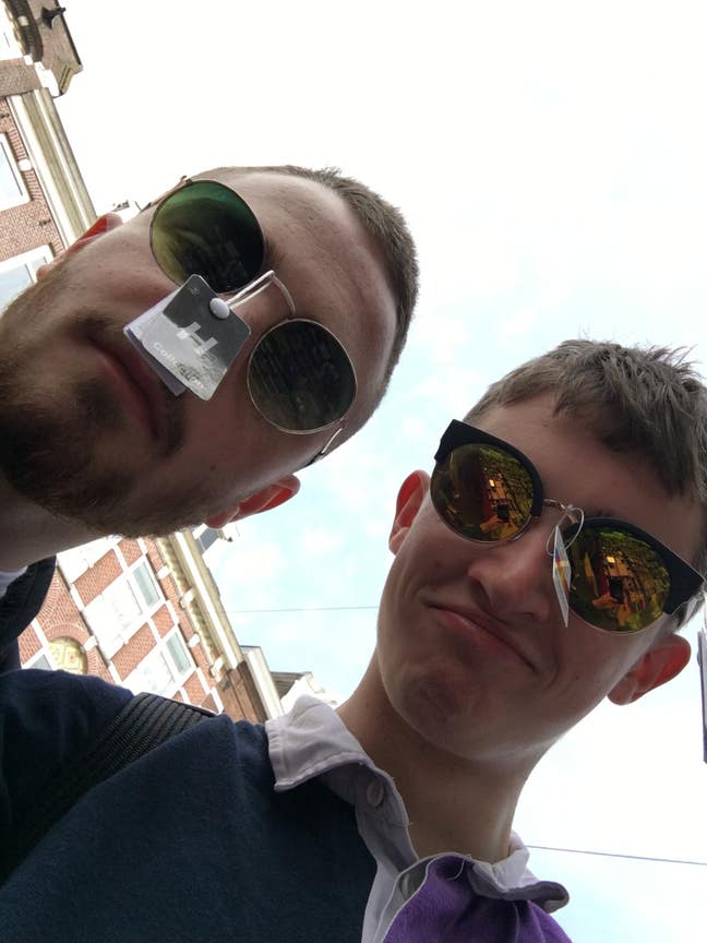 27yo  Looking for a double room in East London Main Photo