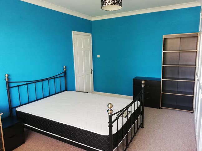 Lovely double room for lodger 7mins walk to trains Main Photo