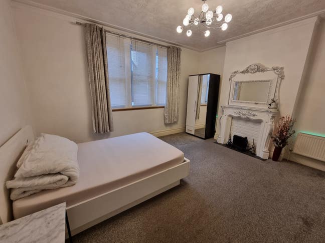 Double bedroom to let in Northfleet  Main Photo