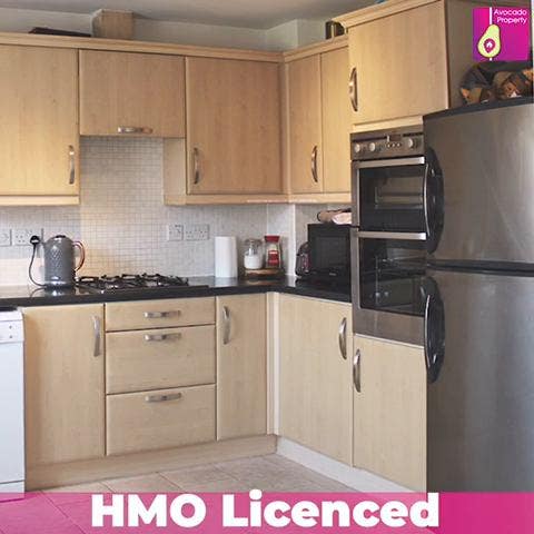 Room Available in Modern Shared House  Main Photo