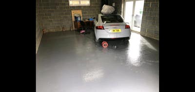 Massive Garage to let in Headington Main Photo