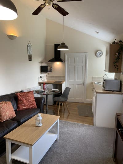 Studio Cottage Main Photo