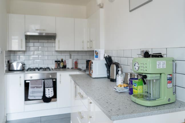 Large double room in 3 bed flat. Main Photo