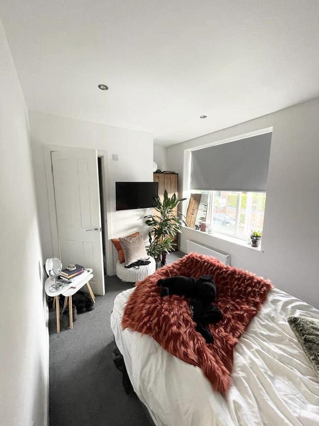 NO DEPOSIT En suite double, £715 all bills incl.  Main Photo