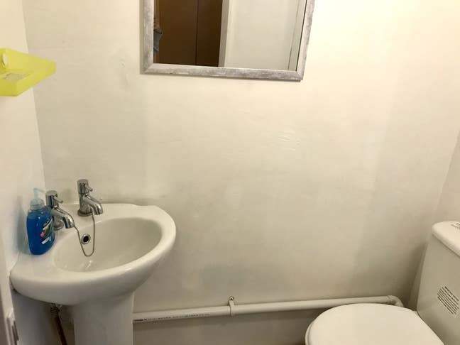 🔥Room+ Own Toilet+Sink🔥Bills  inc+Cleaner 🔥Parking Main Photo
