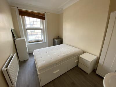 2 Large Double Rooms(1 Ensuite) All Bills Included Main Photo