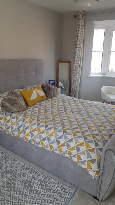 Lovely spacious double room, fully furnished  Main Photo
