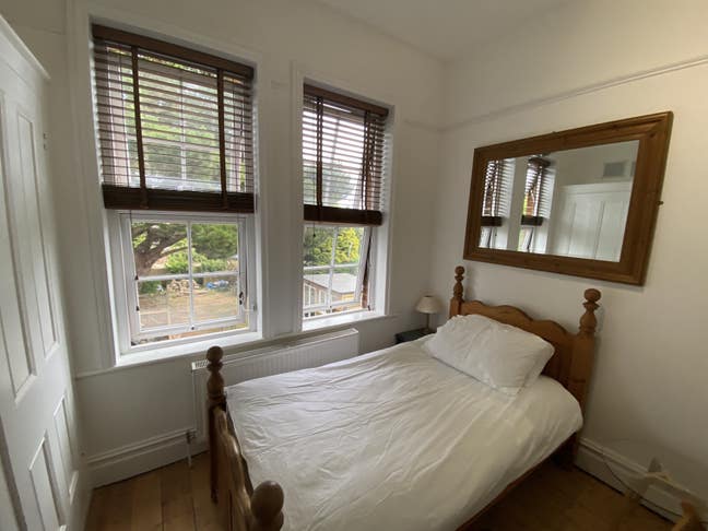Single room in luxury friendly houseshare Main Photo