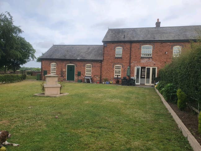 Period Barn conversion - Please call on number  Main Photo