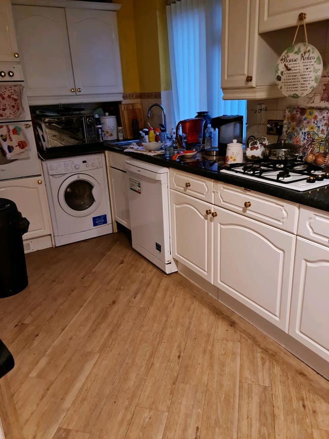 Bedroom to rent in lovely ground floor flat  Main Photo