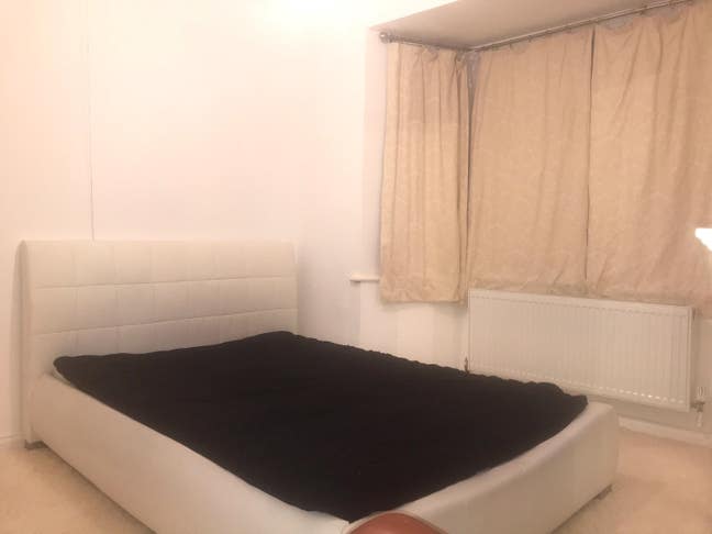Modern Rooms available from 30/09/25 Main Photo