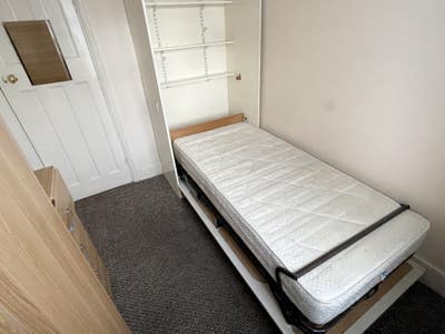 Single room in Harrow Main Photo