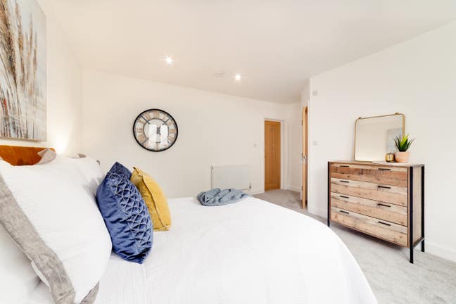 Fabulous ground floor flat huge living space  Main Photo