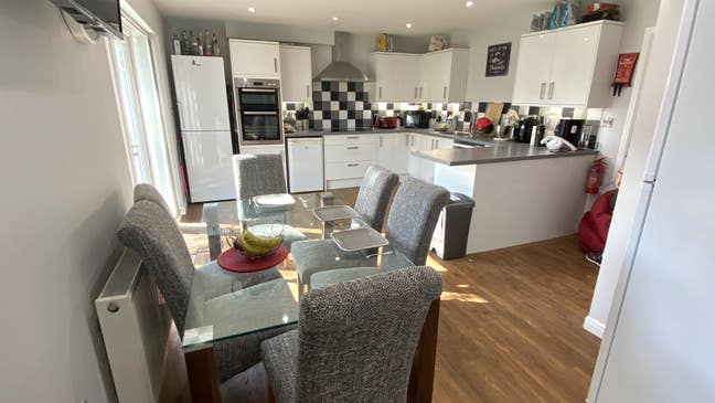 ⭐ Bright Double - £885 - Avail 2nd Sept⭐  Main Photo