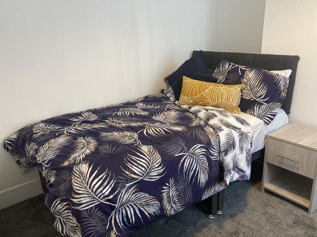 🦊Double Room in quiet Wesham houseshare Main Photo
