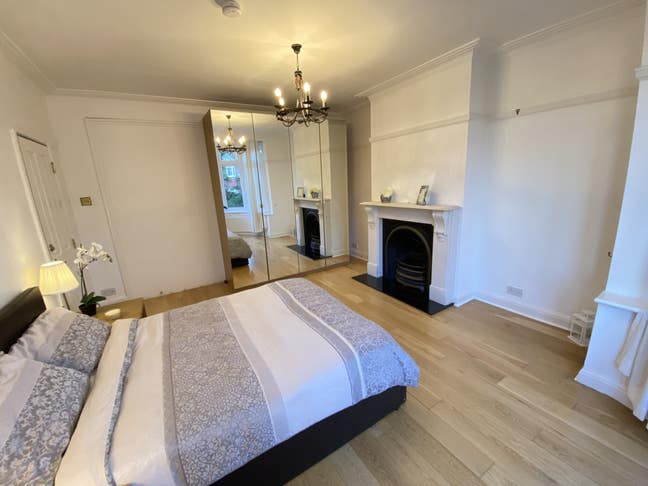 Spacious, bright double, fun and friendly house  Main Photo