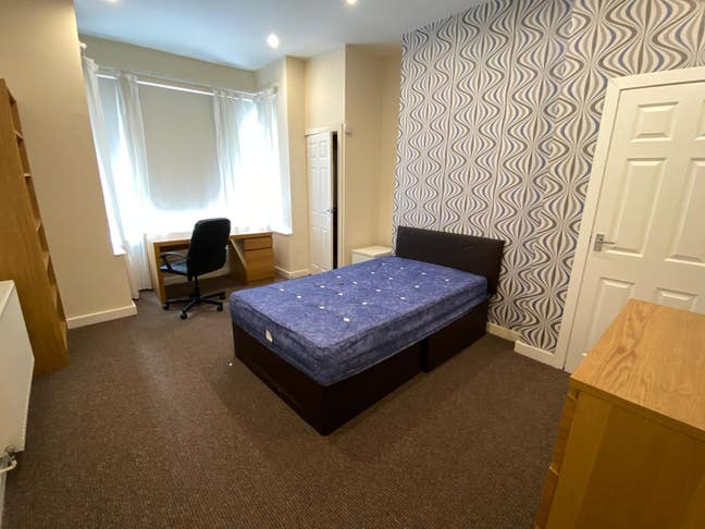 8 bed house share in hyde park/headingley border Main Photo