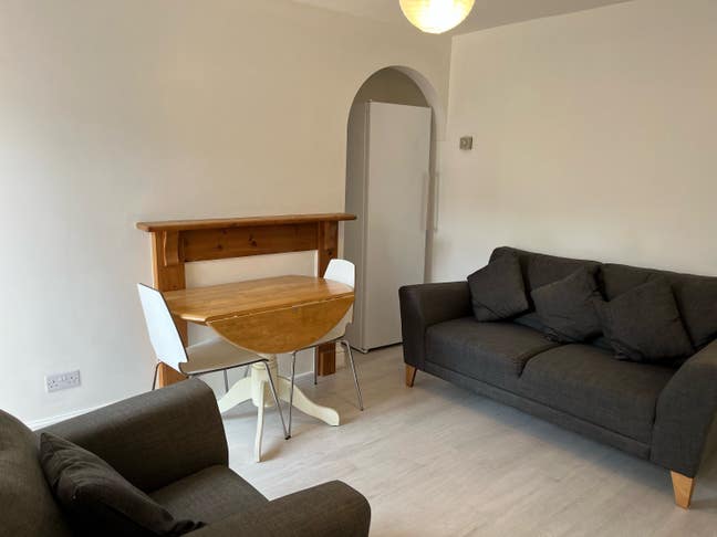 House located close to town centre and hospital Main Photo