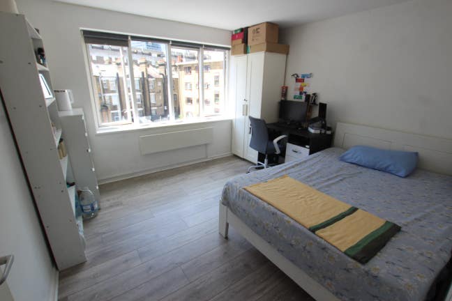 Double Room in Four Bedroom Flat- Liverpool Street Main Photo