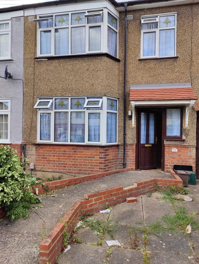 Rooms available in a 5 Bed House  Main Photo