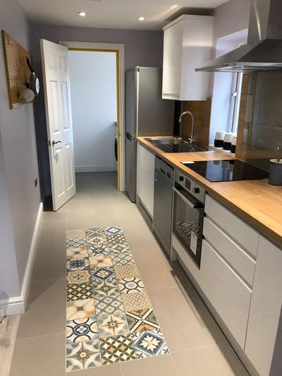 2 Bedroom Upper Floor Flat Main Photo