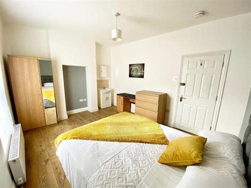 Double Room, Bills Inclusive,Zero Deposit Option Main Photo