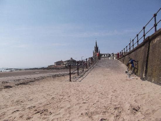 Double room beach & 45m Glasgow - Visit available Main Photo