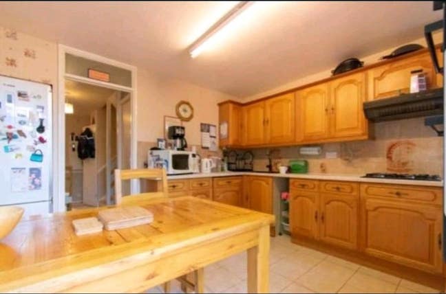 A room fit to be your home.  Main Photo