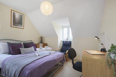 Lovely double en suite ideal for Rotherwas & City Main Photo