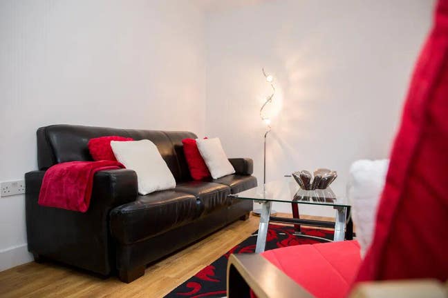 2 Bedroom 2 Bathroom Flat to Rent Main Photo