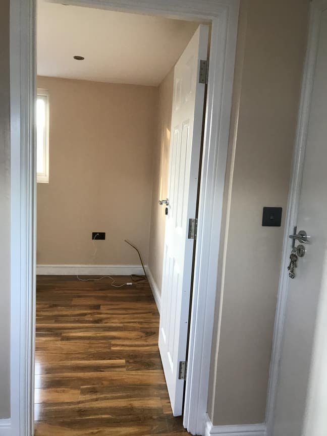 Separate Bed Room ,Dinning and Bathroom Main Photo