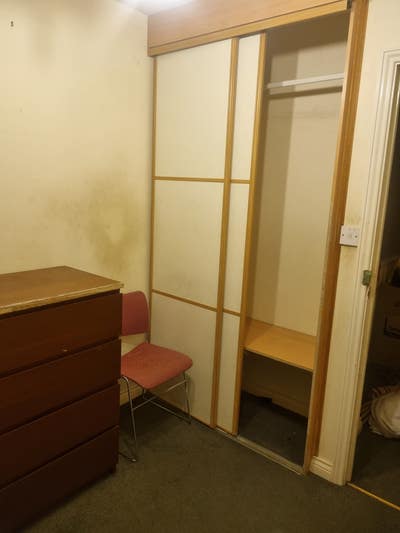Small double room to let  Main Photo